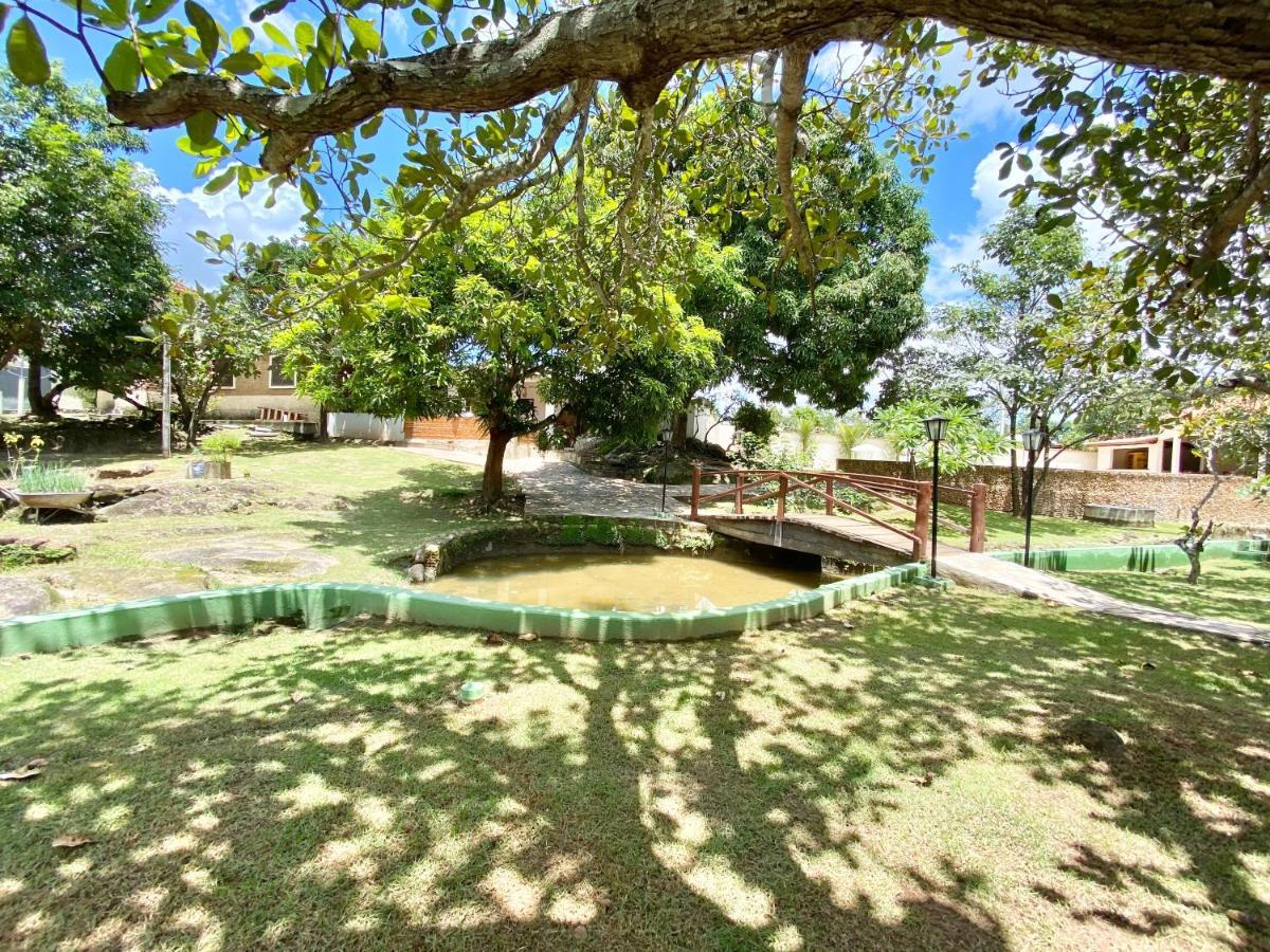 Goiás Cores Do Cerrado - Chales E Suites מראה חיצוני תמונה